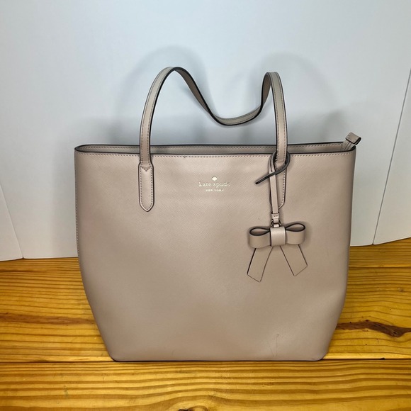 kate spade Handbags - Kate Spade Light Taupe Tote Bag